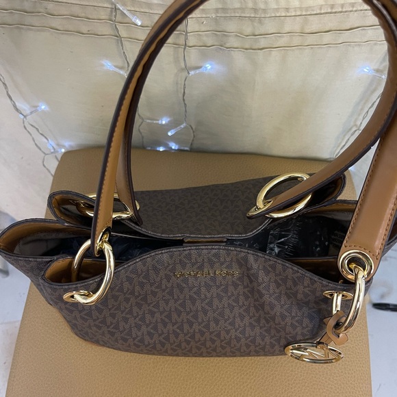 Michael Kors shoulder bag NWOT - Picture 11 of 14